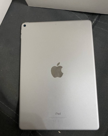 srocno-prodam-ipad-air-3-na-64-gb-rabocii-za-big-2