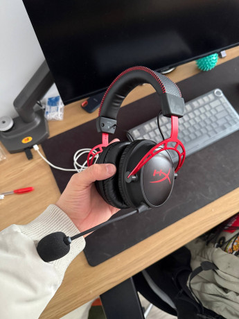 prodam-nausniki-hyperx-alpha-wireless-big-0