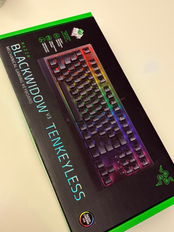 prodam-novuiu-klaviaturu-razer-blackwidow-v3-tenkeyless-green-switch-big-1