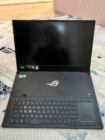 prodaetsia-noutbuk-asus-rock-big-4