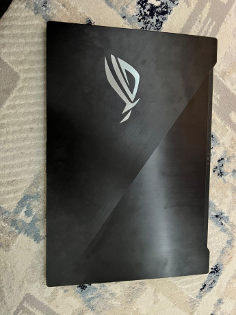 prodaetsia-noutbuk-asus-rock-big-3