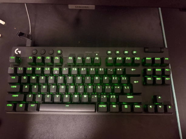 klaviatura-logitech-g-pro-x-tkl-klava-v-xorosem-sostoianie-vse-rabotaet-narekanii-netu-prodaiu-s-k-big-0