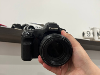 prodam-canon-5d-classic-s-originalnoi-korobkoi