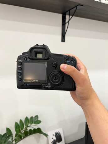 prodam-canon-5d-classic-s-originalnoi-korobkoi-big-1