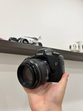 prodam-canon-5d-classic-s-originalnoi-korobkoi-big-3