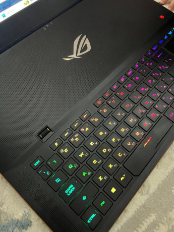 prodaetsia-noutbuk-asus-rock-big-3