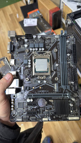 prodam-materinskuiu-platu-i-kamen-i7-10700f-big-0