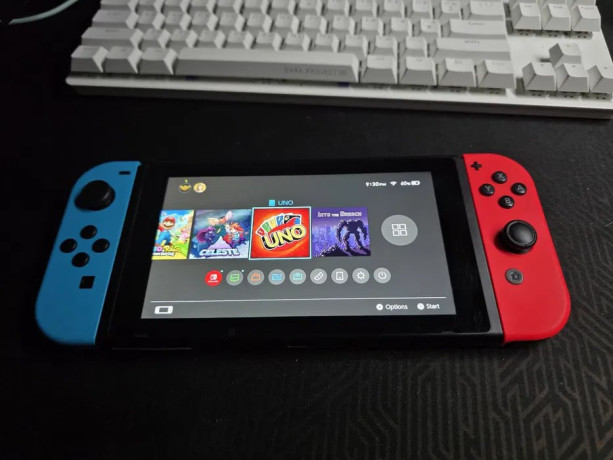 prodaiu-nintendo-switch-vtoroi-revizii-polnyi-komplekt-za-iskliuceniem-rodnogo-hdmi-kabelia-to-est-p-big-2
