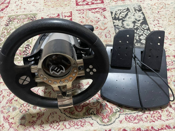 180-gradusov-povorota-v-komplekte-rul-i-pedali-i-rycag-perekliuceniia-skorostei-rabocii-bez-defektov-big-0