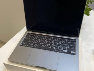 macbook-pro-13-m2-2022-goda