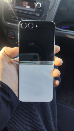 samsung-zflip-5-256gb-v-xorosem-sostoianii-120000tg-big-2