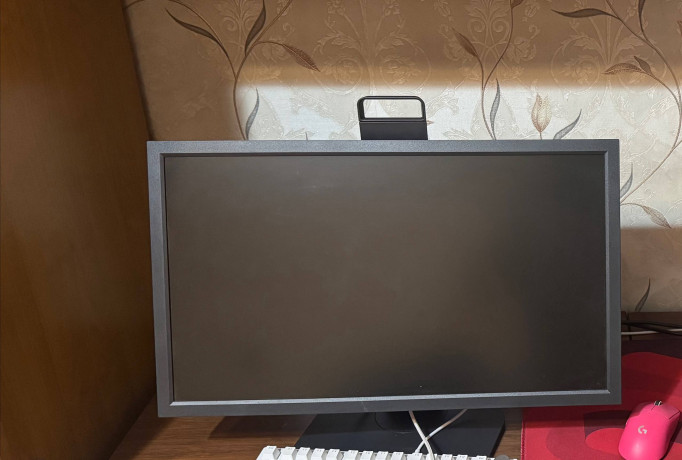 prodaiu-vse-eto-dobro-po-pricine-novogo-big-0