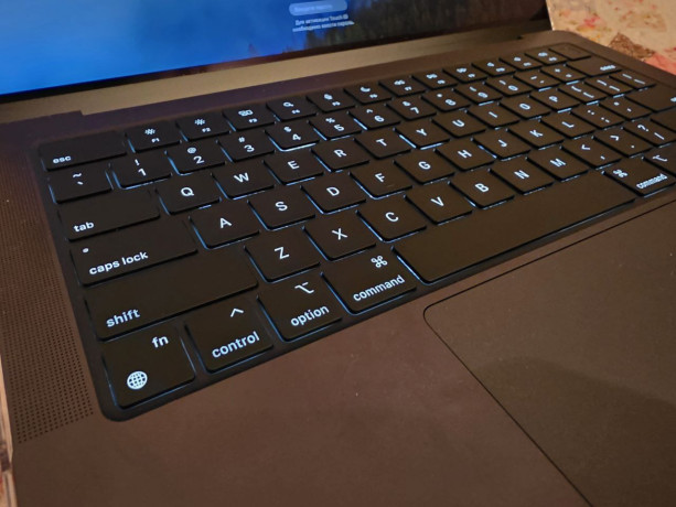 macbook-pro-14-m4-big-2