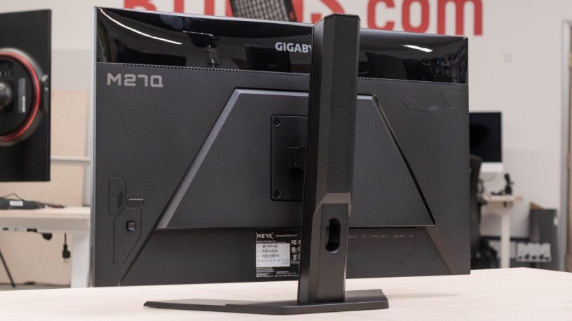 monitor-gigabyte-m27q-big-2