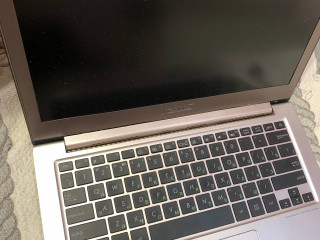 prodaiu-asus-zenbook-ux303l-na-zapcasti