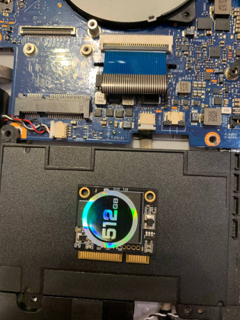 prodaiu-asus-zenbook-ux303l-na-zapcasti-big-4