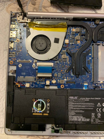 prodaiu-asus-zenbook-ux303l-na-zapcasti-big-2