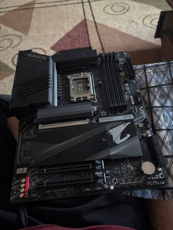 prodam-almaty-prodam-materinskuiu-platu-z790-aorus-elite-ax-85k-big-1