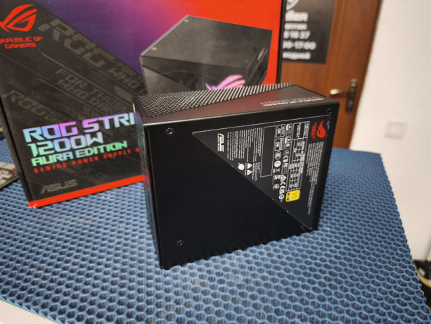 prodam-blok-pitaniia-asus-rog-aura-1200w-atx-30-big-4