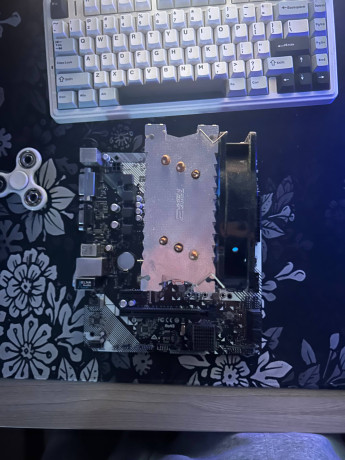 aktau-prodam-35k-ryzen-3300x-a320m-big-0