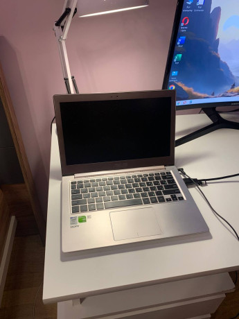 prodaiu-noutbuk-asus-zenbook-ux303l-big-1