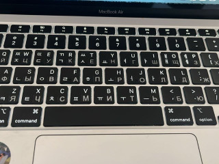 macbook-air-13-2020m1-16-256v-idealnom-sostoianii-s-korobkoi-i-zariadkoi