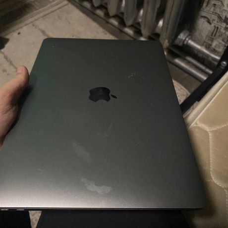 prodam-almaty-macbook-air-m1-2020-bral-novym-v-komplekte-tolko-zariadka-rodnaia-250k-torg-ili-obmen-big-1