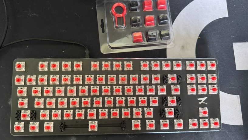 prodam-monitor-144-gerc-27-diuimov-full-xd-va-matrica-crimson-x-game-brend-netu-defektov-carapin-s-k-big-1