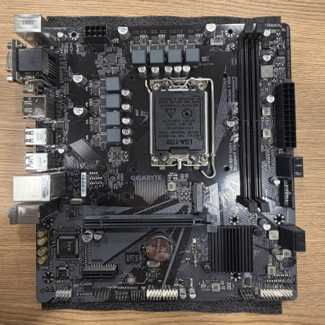 gigabyte-h610m-s2h-big-0