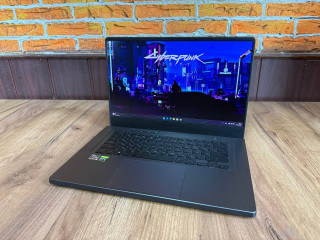 prodaetsia-premium-klassa-noutbuk-igrovoi-premialnyi-asus-rog-zephyrus-15