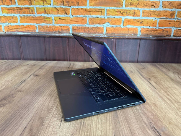 prodaetsia-premium-klassa-noutbuk-igrovoi-premialnyi-asus-rog-zephyrus-15-big-3