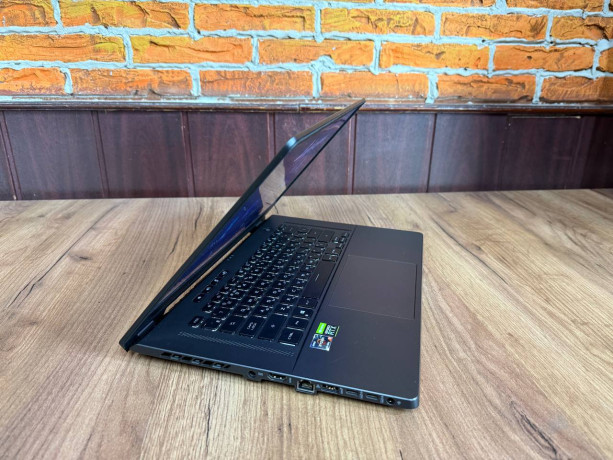 prodaetsia-premium-klassa-noutbuk-igrovoi-premialnyi-asus-rog-zephyrus-15-big-2