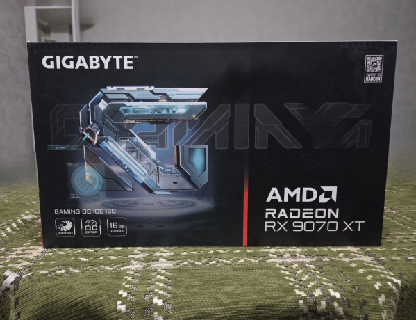 prodaetsia-videokarta-rx-9070-xt-gigabyte-gaming-oc-ice-belaia-big-0