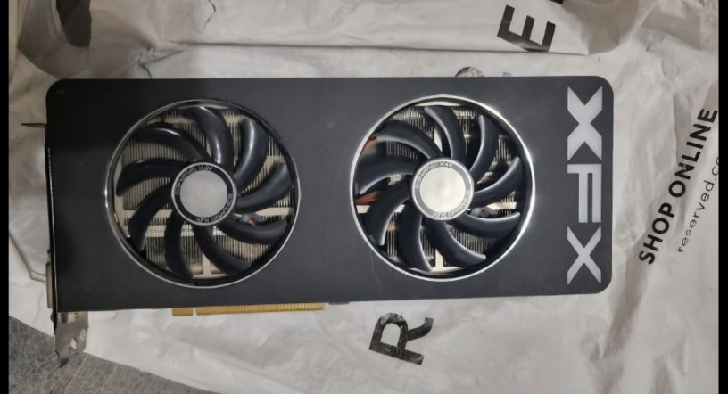 proadaiu-vidiokartu-r9-290x-ne-rabotaet-odin-venteliator-cena-15k-gorod-almaty-big-0