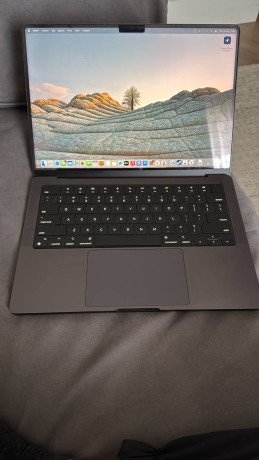 macbook-pro-m3-pro-big-0