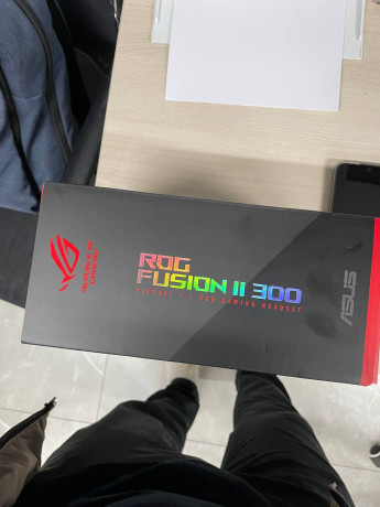 nausniki-igrovye-asus-rog-fusion-ii-300-big-3