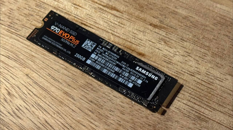 prodam-samsung-m2-ssd-970-evo-plus-250gb-big-0