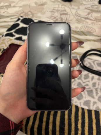 prodam-aifon-11-big-1
