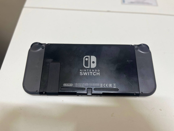 prodaiu-nintendo-switch-2rev-non-oled-big-1