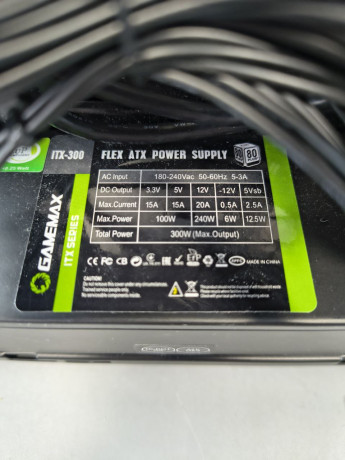 korpus-mini-itx-s-blokom-pitaniem-big-2