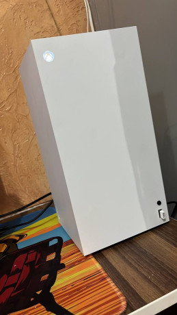 prodam-xbox-series-x-ili-ze-obmeniaiu-na-ocki-virtualnoi-realnosti-big-0