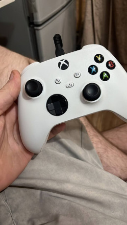 prodam-xbox-series-x-ili-ze-obmeniaiu-na-ocki-virtualnoi-realnosti-big-1