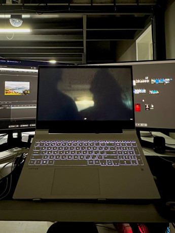 noutbuk-sostoianie-9510-big-0