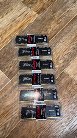 prodaiu-ozu-kingston-fury-s-rgb-3200mhz-novye-zapecatannye-big-0