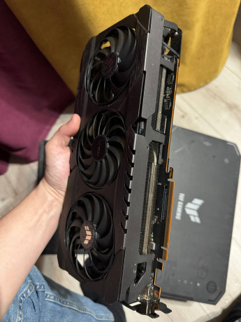 cena205k-rx6900xt-16gb-s-korobkoi-obsluzena-xolodnaia-tixaia-moshhnaia-big-3