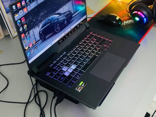 prodaiu-noutbuk-asus-rog-strix