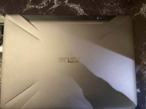 prodam-igrovoi-noutbuk-asus-tuf-gaming-fx505-big-1