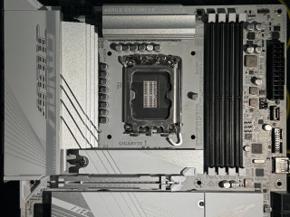 prodam-materinku-gigabyte-aorus-b760m-elite-x-ax