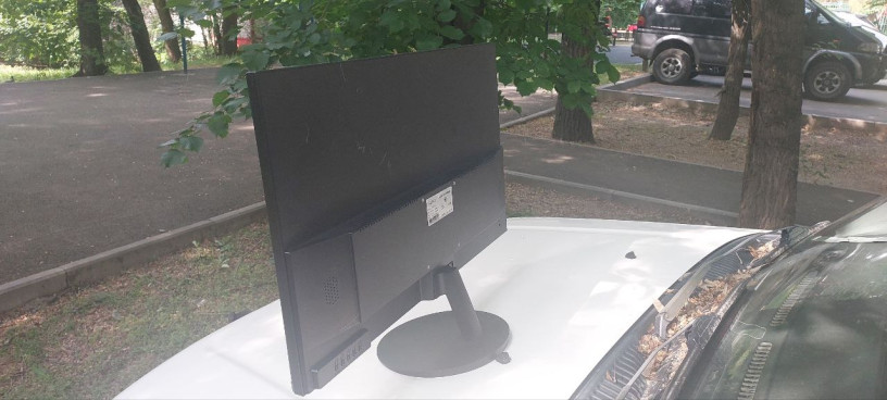 prodam-monitor-orbis-27-diuimov-60fps-1080x1920-big-0