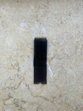 ssd-samsung-mzvlq1t0hblb-00b00-1tb-big-0